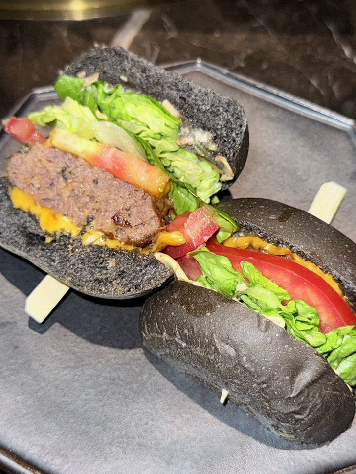대보정 시청역점 · 광화문 맛집 한우오마카세 · 비장탄 그릴 위에서 익어가는 한우