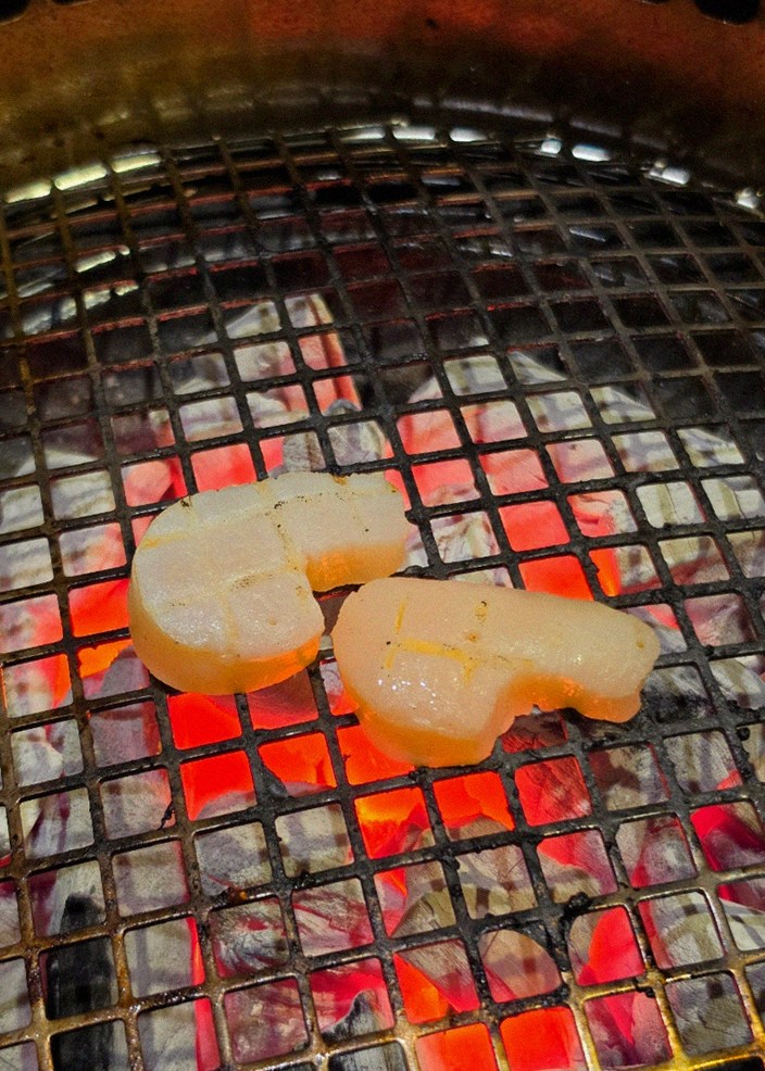 DAEBOJUNG City Hall · 備長炭で焼き上げる韓牛