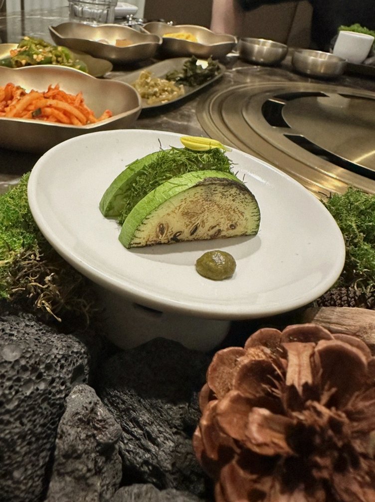 대보정 시청역점 · 광화문 점심맛집 광화문 맛집 · 한 접시씩 정성껏 플레이팅된 한우 코스 요리