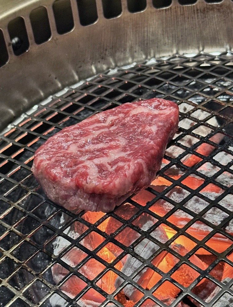 대보정 시청역점 · 광화문 점심맛집 광화문 맛집 · 비장탄 그릴 위에서 익어가는 한우