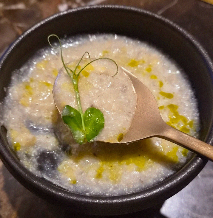 DAEBOJUNG City Hall · 食事コースとお供