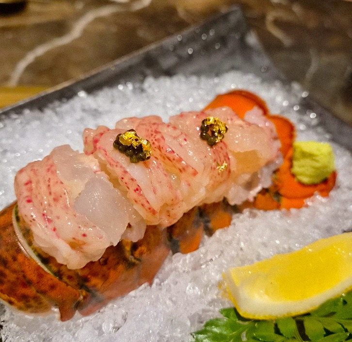 DAEBOJUNG City Hall · コースに添えられる海鮮料理