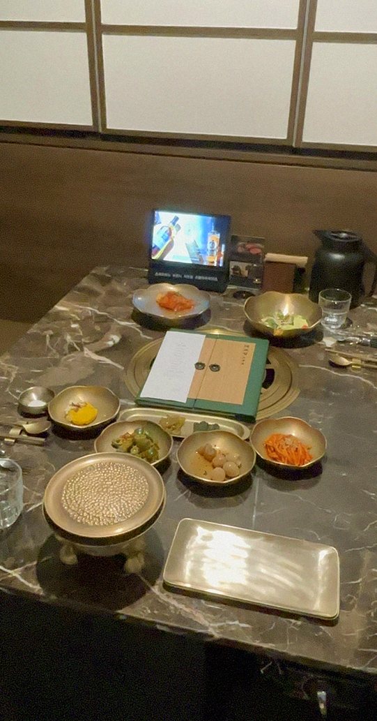 대보정 시청역점 · 서울역 맛집 광화문 맛집 · 한 상 가득 차려진 한우 오마카세 코스