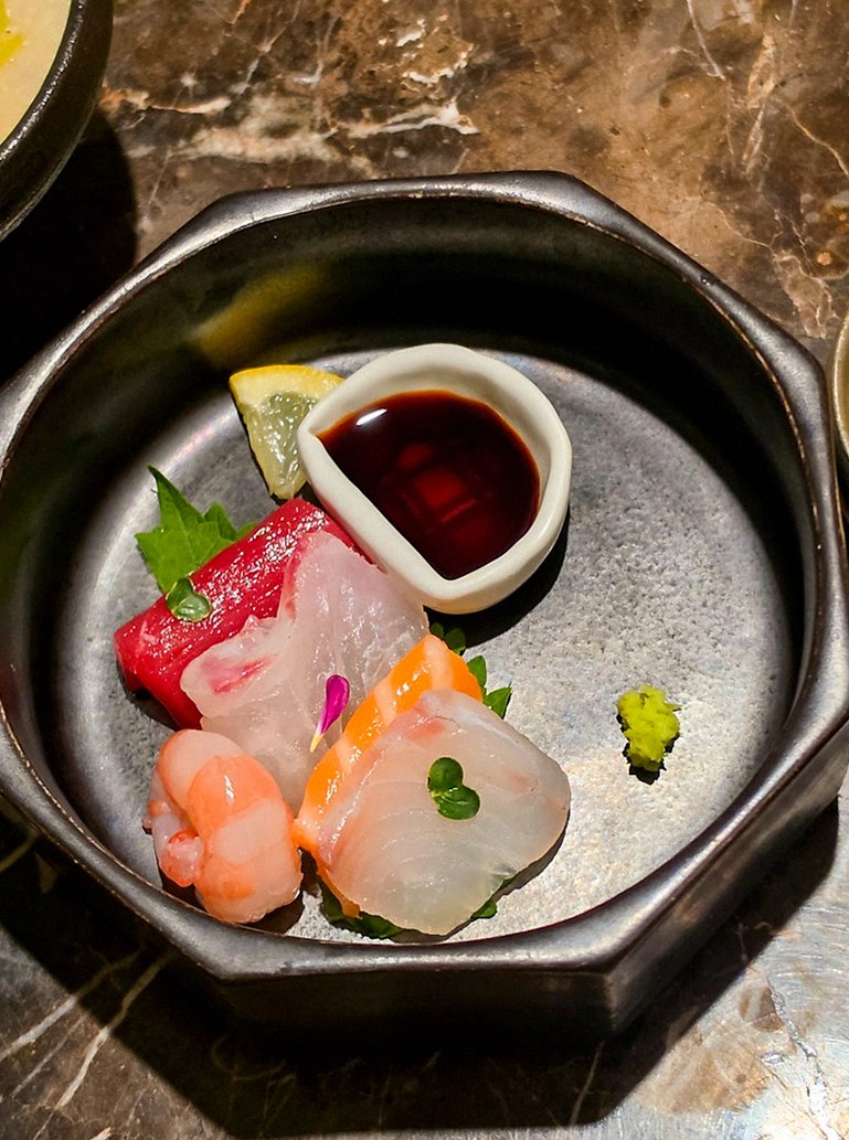 DAEBOJUNG City Hall · seafood course served alongside the beef