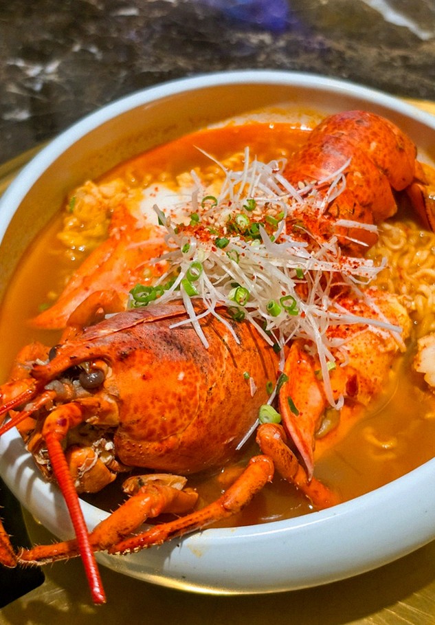 DAEBOJUNG City Hall · a warm soup to finish the course