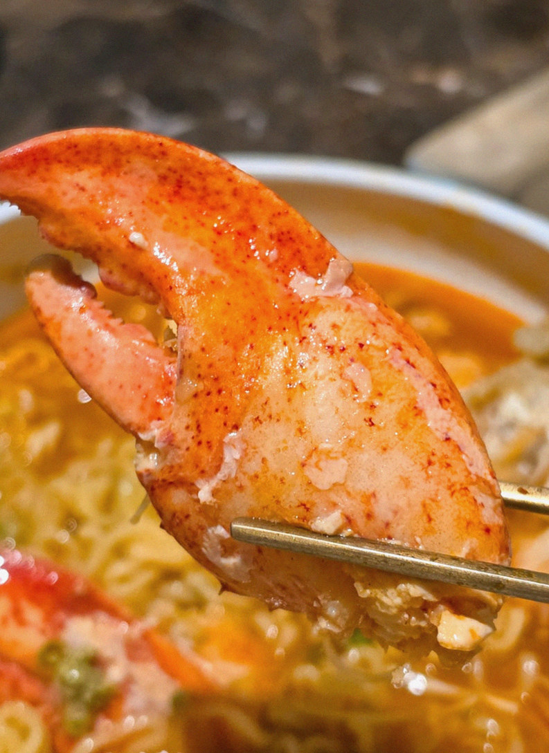 DAEBOJUNG City Hall · a warm soup to finish the course