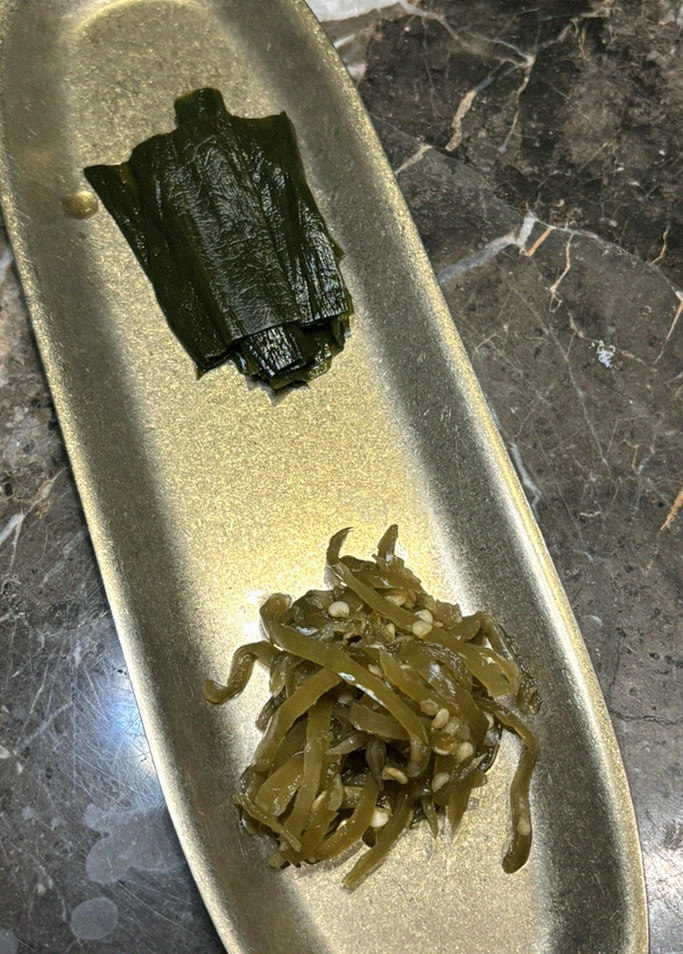 대보정 시청역점 · 서울역 맛집 한우오마카세 · 시그니처 한우 쇼잉 — 진열함에 담긴 마블링 한우와 캐비아