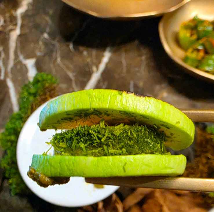 DAEBOJUNG City Hall · 食事コースとお供