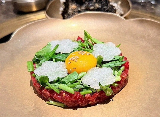 대보정 시청역점 · 서울역 맛집 한우오마카세 · 신선한 한우 육회