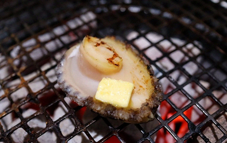 대보정 시청역점 · 광화문 한정식 서울 한우오마카세 · 코스에 곁들여지는 해산물 요리