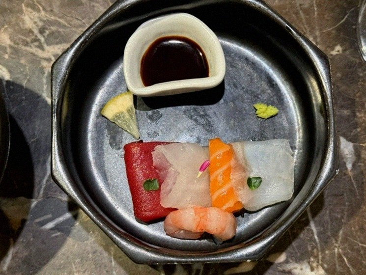 DAEBOJUNG City Hall · seafood course served alongside the beef