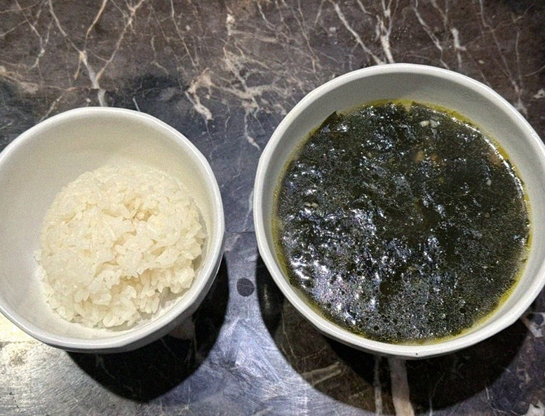 DAEBOJUNG City Hall · the rice course with accompaniments