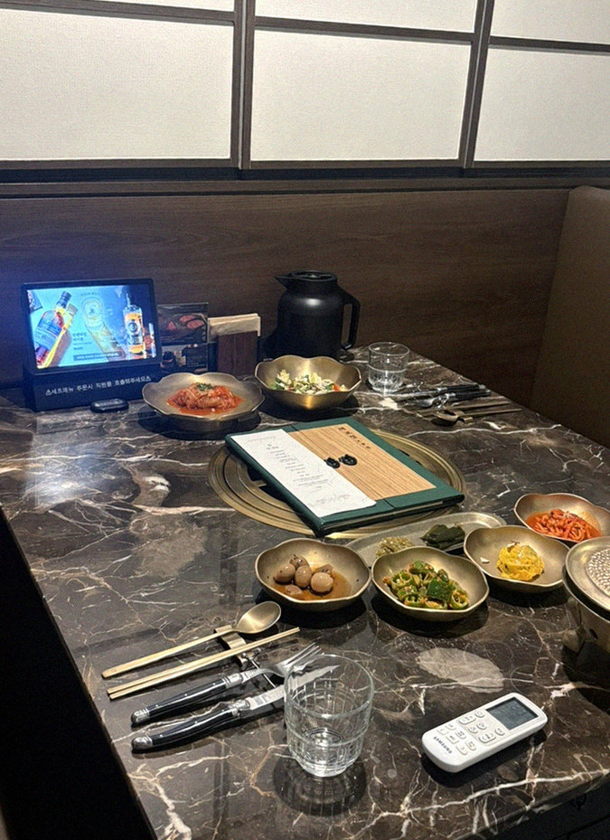 대보정 시청역점 · 광화문 맛집 서울 한우오마카세 · 한 상 가득 차려진 한우 오마카세 코스