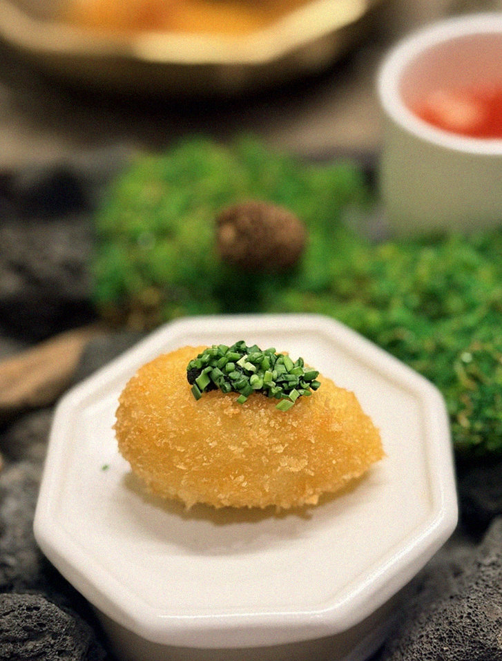 DAEBOJUNG Yeouido · fresh Hanwoo beef tartare (yukhoe)