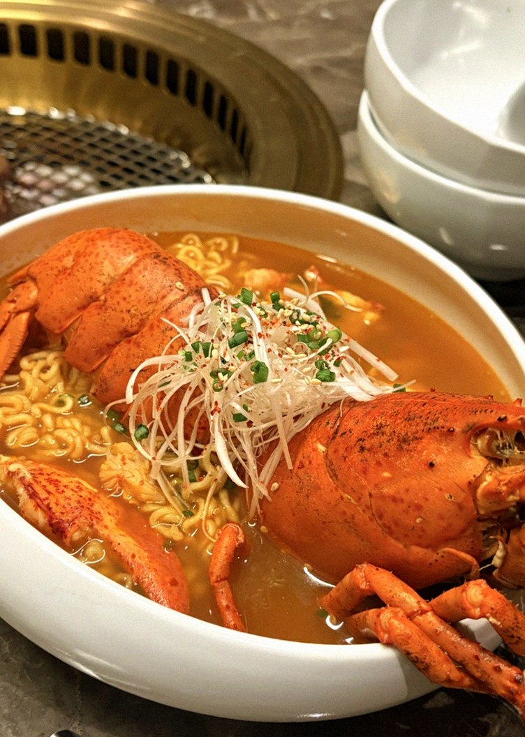 DAEBOJUNG Yeouido · a warm soup to finish the course