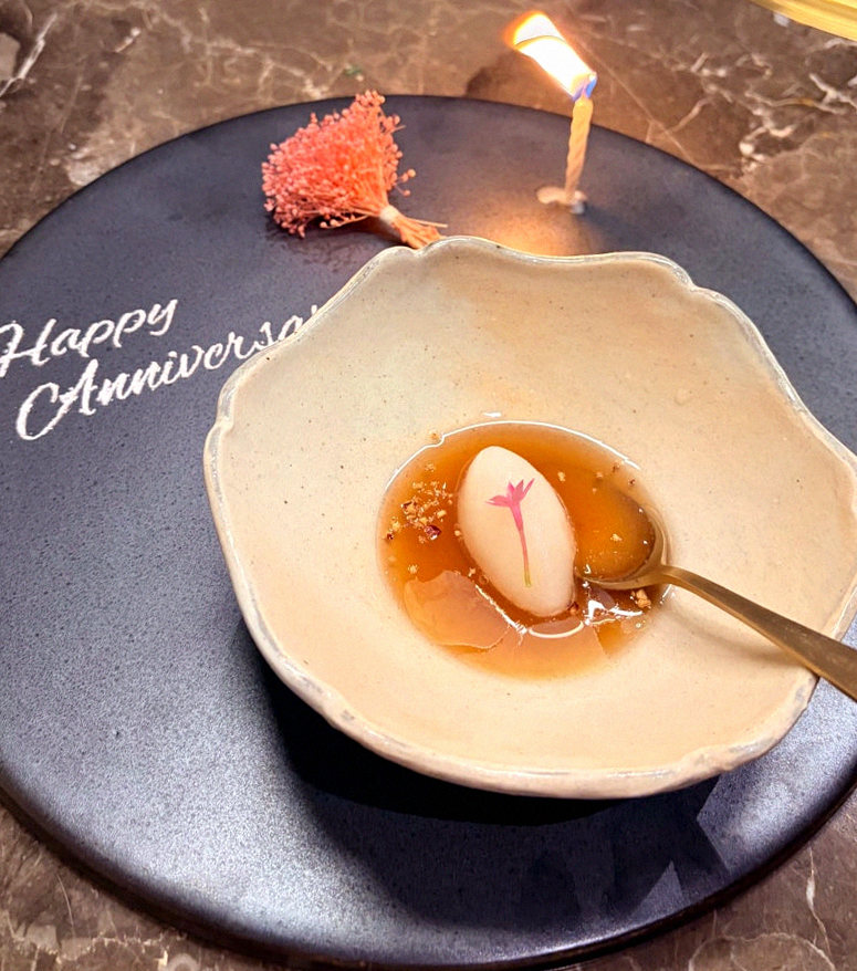 DAEBOJUNG Yeouido · the signature Hanwoo showing — marbled beef cuts and caviar presented in a display chest