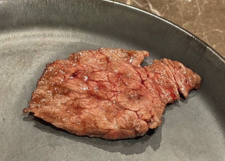 대보정 여의도점 · 여의도 룸식당 여의도 오마카세 · 비장탄 그릴 위에서 익어가는 한우
