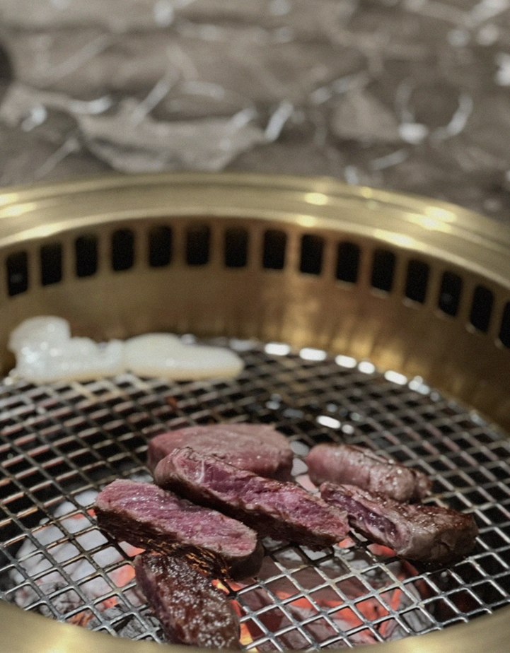 대보정 여의도점 · 여의도 룸식당 여의도 맛집 · 비장탄 그릴 위에서 익어가는 한우
