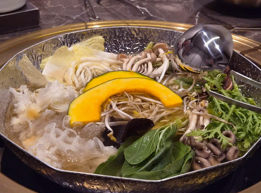 DAEBOJUNG Yeouido · a warm soup to finish the course