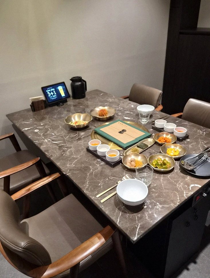 DAEBOJUNG Yeouido · the full Hanwoo omakase table