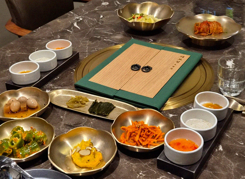 DAEBOJUNG Yeouido · assorted Korean side dishes (banchan)