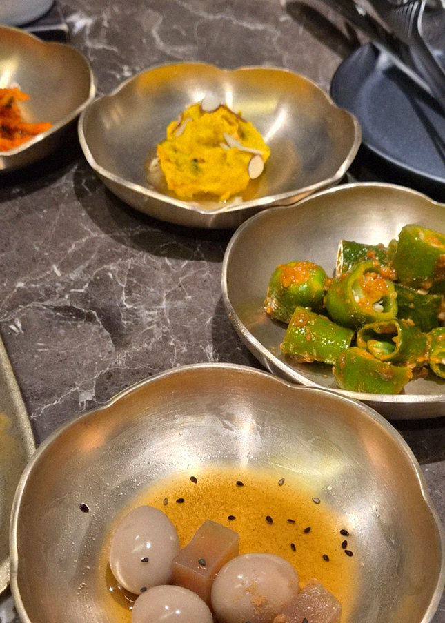 DAEBOJUNG Yeouido · assorted Korean side dishes (banchan)