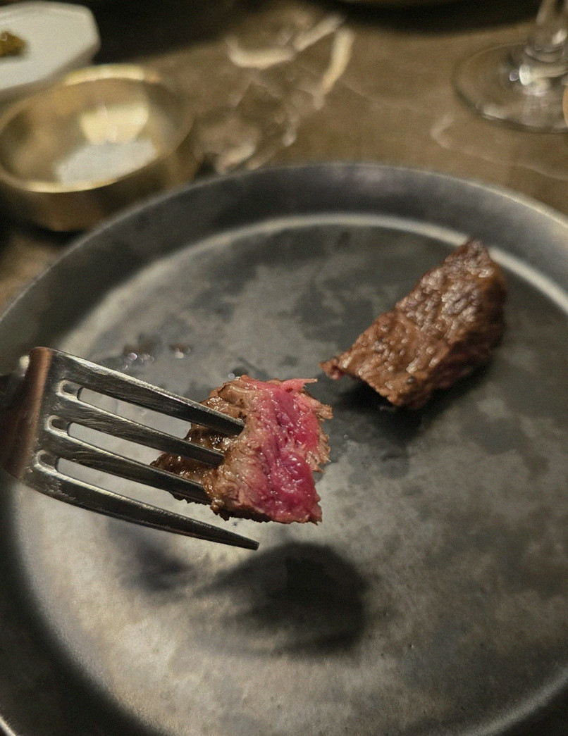 대보정 여의도점 · 여의도 룸식당 여의도 맛집 · 한 접시씩 정성껏 플레이팅된 한우 코스 요리