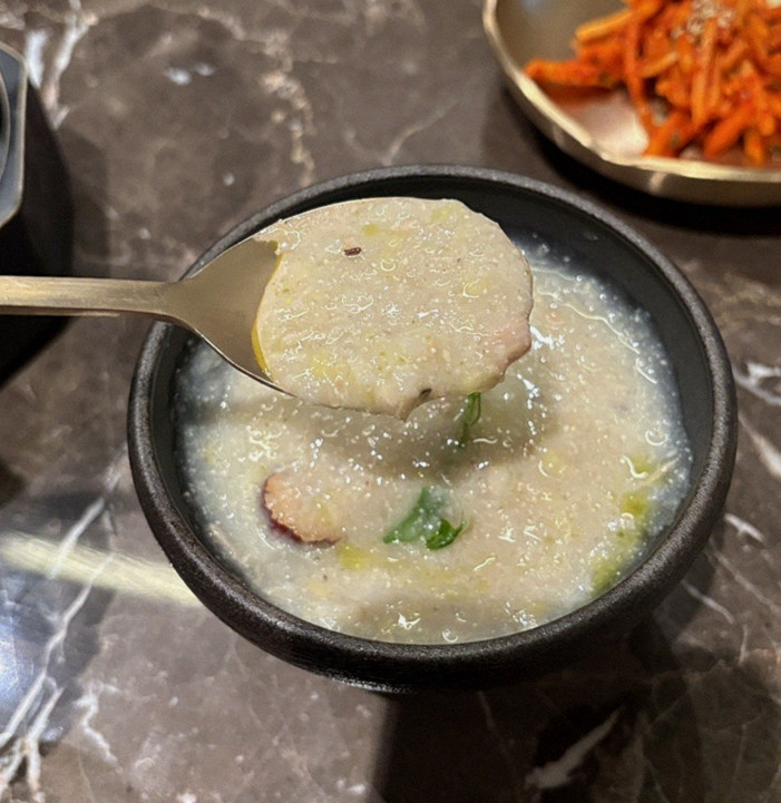 DAEBOJUNG Yeouido · a warm soup to finish the course