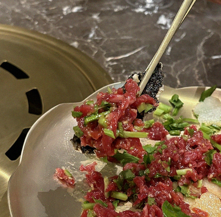DAEBOJUNG Yeouido · fresh Hanwoo beef tartare (yukhoe)