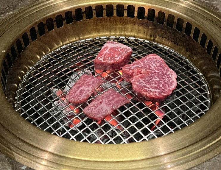 대보정 여의도점 · 여의도 룸식당 여의도 맛집 · 비장탄 그릴 위에서 익어가는 한우