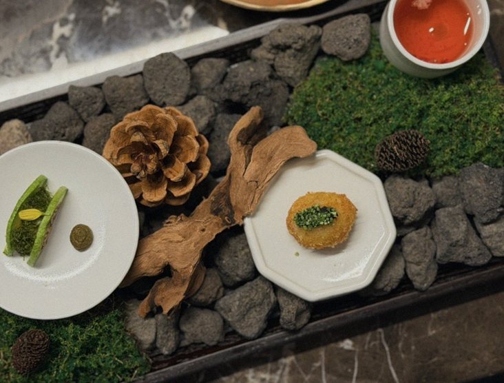 대보정 여의도점 · 여의도 룸식당 여의도 맛집 · 한 접시씩 정성껏 플레이팅된 한우 코스 요리