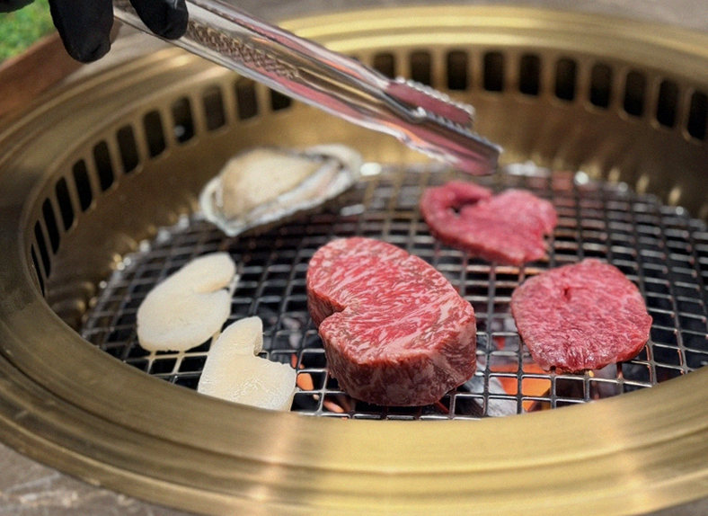 대보정 여의도점 · 여의도 룸식당 여의도 맛집 · 비장탄 그릴 위에서 익어가는 한우