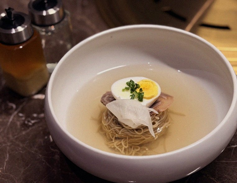 대보정 여의도점 · 여의도 룸식당 여의도 맛집 · 한 접시씩 정성껏 플레이팅된 한우 코스 요리