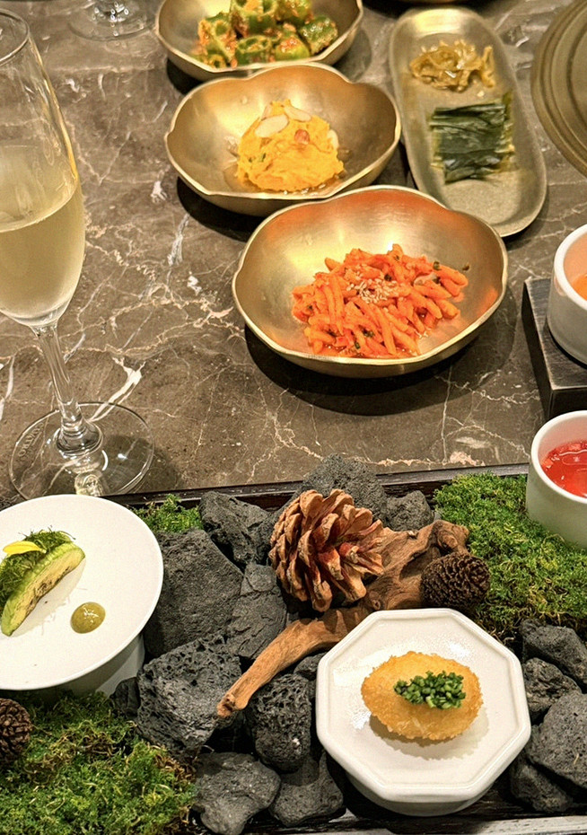 DAEBOJUNG Yeouido · 精致的韩式小菜