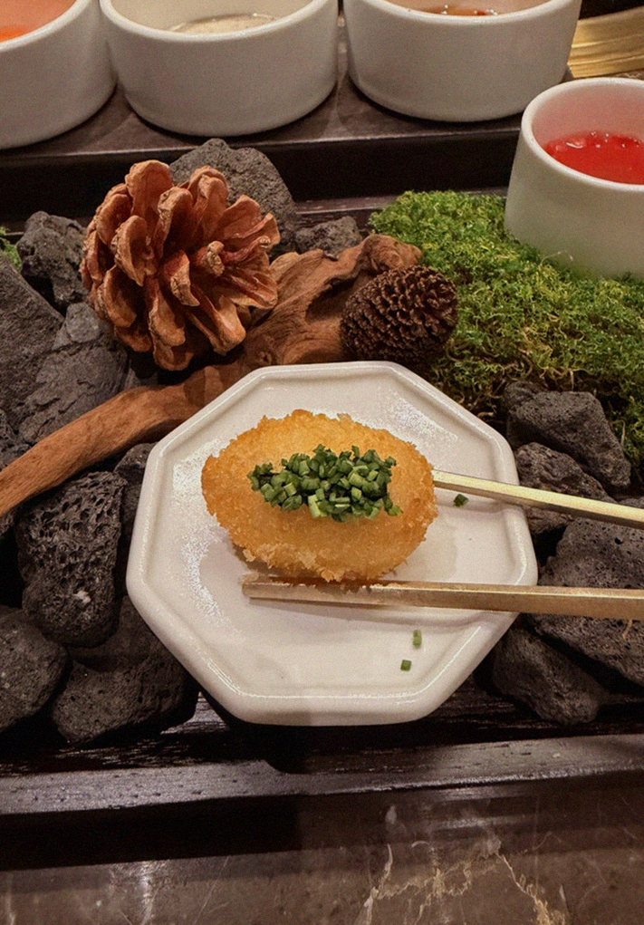 DAEBOJUNG Yeouido · 新鲜韩牛生拌牛肉