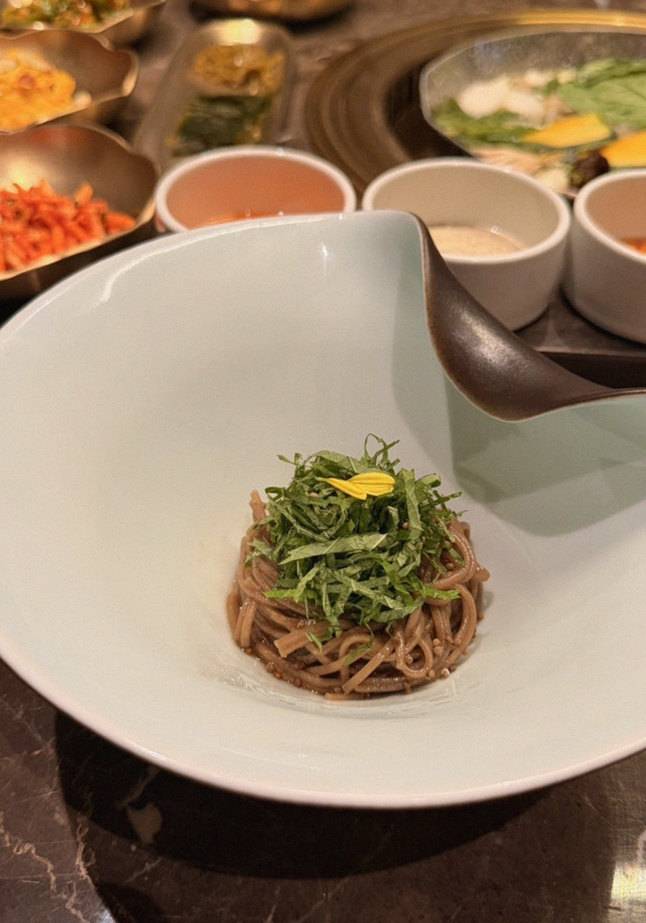DAEBOJUNG Yeouido · 新鲜韩牛生拌牛肉