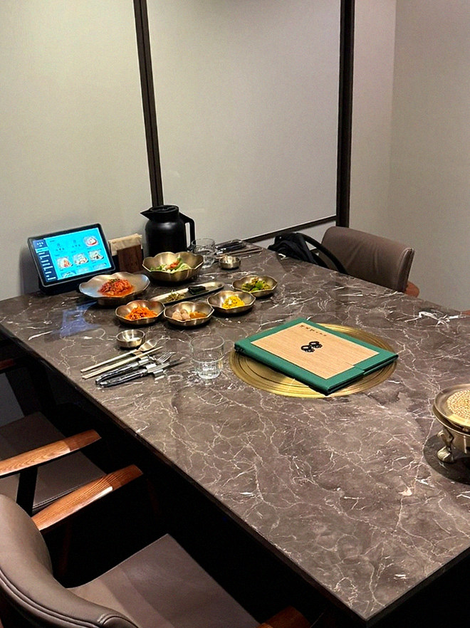 DAEBOJUNG Yeouido · the full Hanwoo omakase table