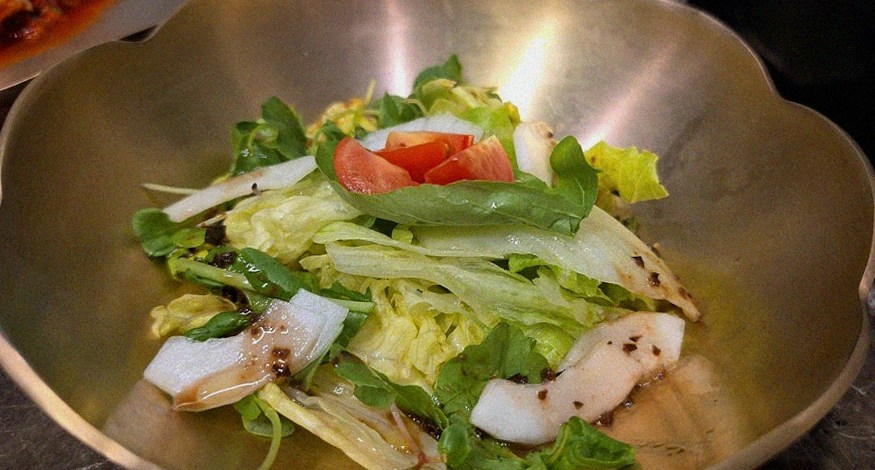 DAEBOJUNG Yeouido · seafood course served alongside the beef