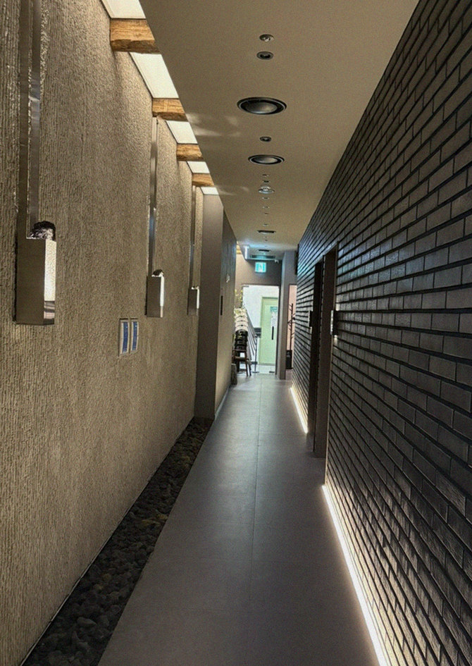 DAEBOJUNG Yeouido · restaurant entrance and signage