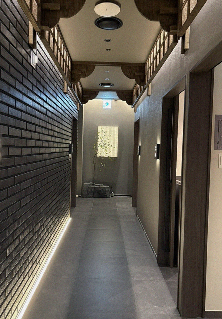 DAEBOJUNG Yeouido · restaurant entrance and signage