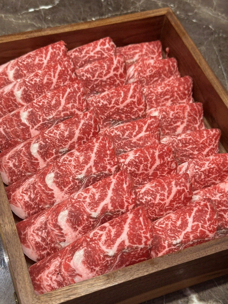 대보정 여의도점 · 여의도 룸식당 여의도 맛집 · 마블링이 살아있는 프리미엄 한우 쇼잉