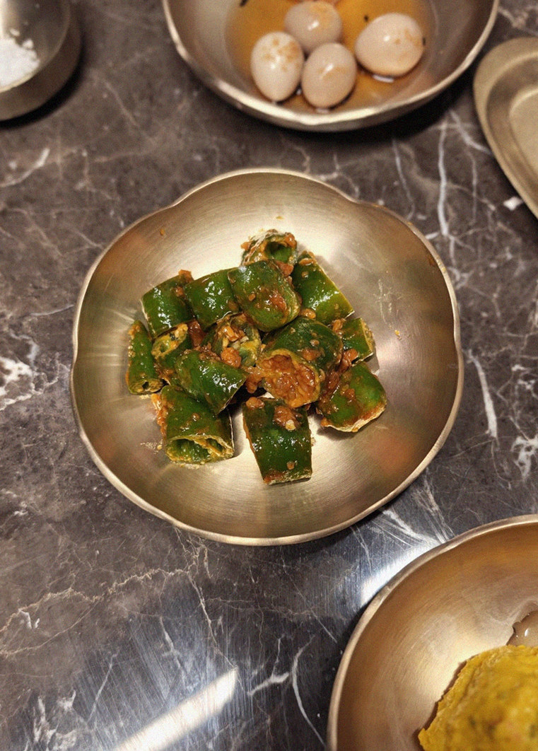 DAEBOJUNG Yeouido · assorted Korean side dishes (banchan)