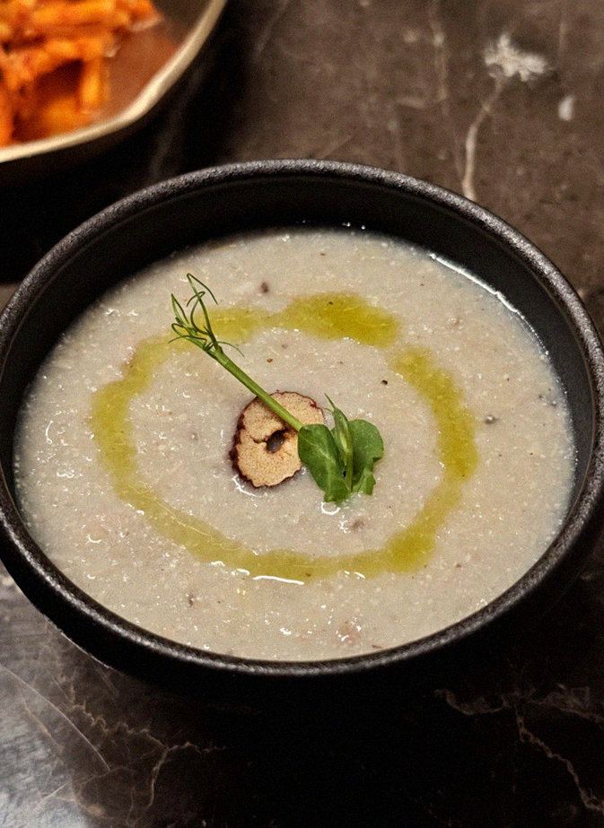 DAEBOJUNG Yeouido · fresh Hanwoo beef tartare (yukhoe)