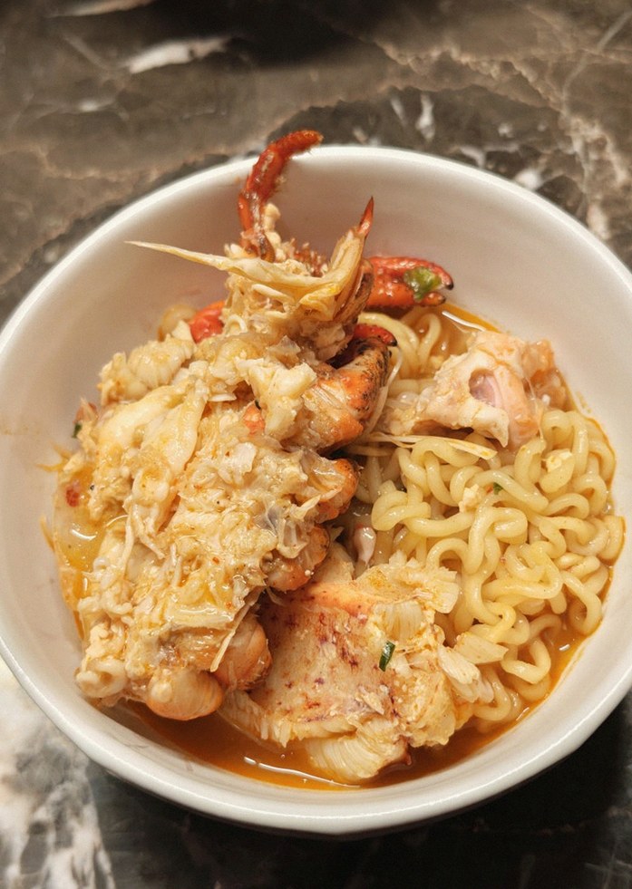 DAEBOJUNG Yeouido · a warm soup to finish the course