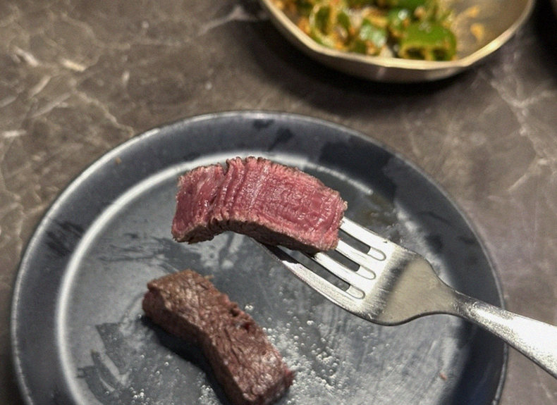 대보정 여의도점 · 여의도 룸식당 여의도 맛집 · 마블링이 살아있는 프리미엄 한우 쇼잉