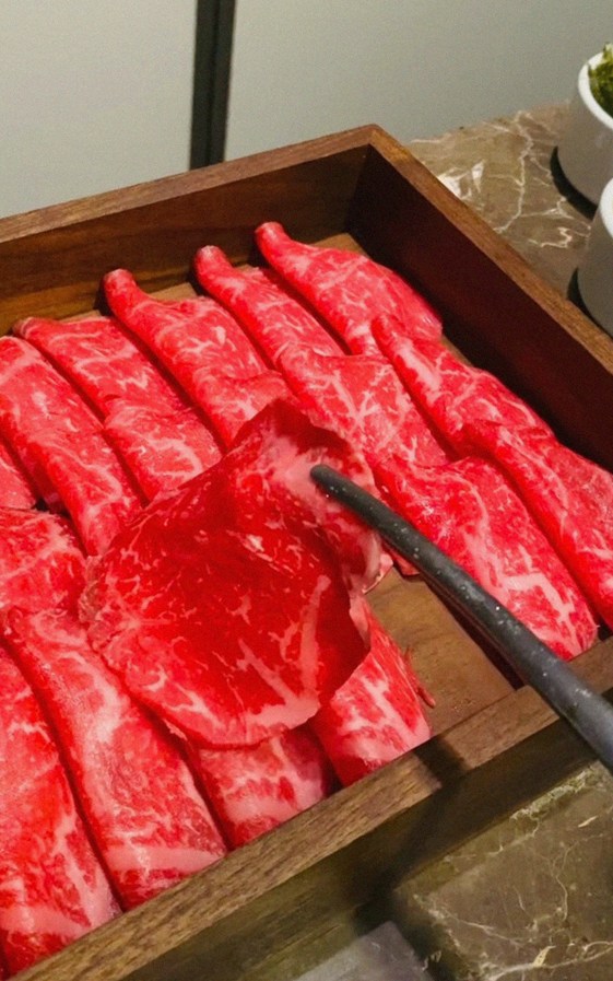 대보정 여의도점 · 여의도 한우오마카세 여의도 룸식당 · 마블링이 살아있는 프리미엄 한우 쇼잉