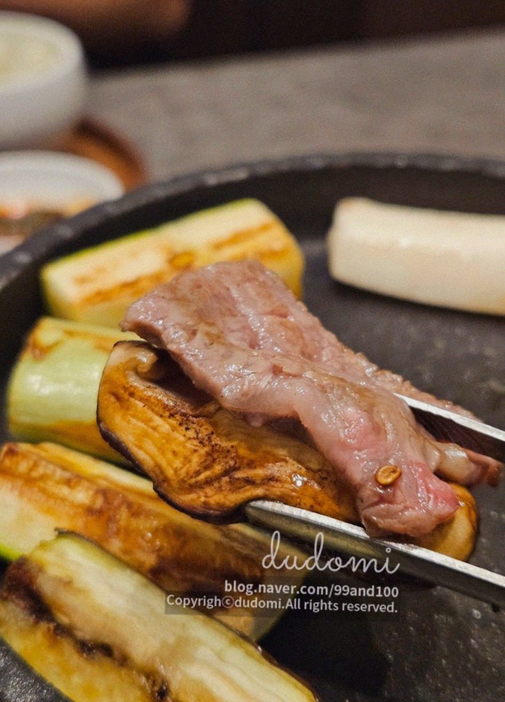 GOWOOGA Gwanghwamun · 備長炭で焼き上げる韓牛