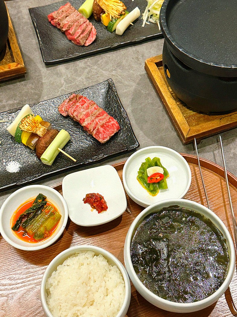 GOWOOGA Gwanghwamun · 精致的韩式小菜