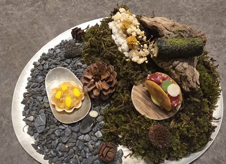 고우가 광화문점 · 광화문 한우오마카세 광화문 룸식당 · 신선한 한우 육회