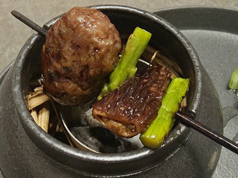 고우가 광화문점 · 광화문 한우오마카세 광화문 룸식당 · 따뜻하게 마무리하는 국물 요리